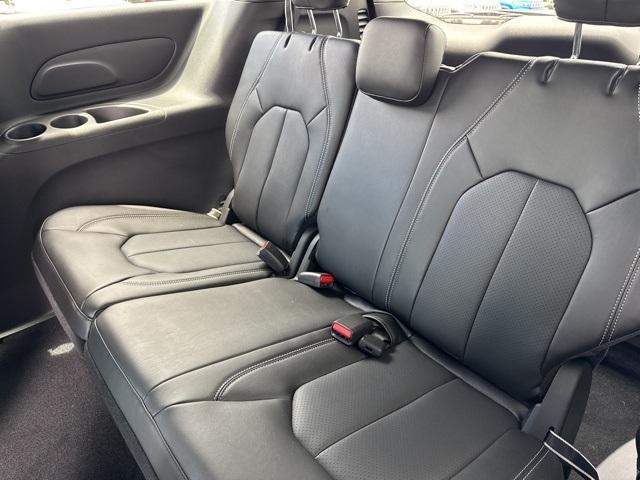 new 2025 Chrysler Pacifica car, priced at $45,753