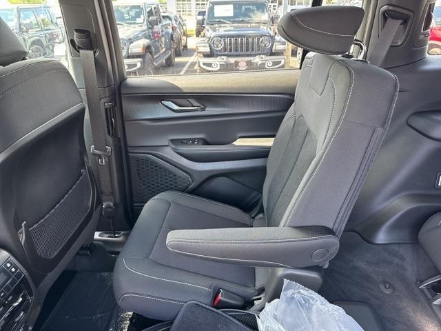 new 2025 Jeep Grand Cherokee L car, priced at $41,015