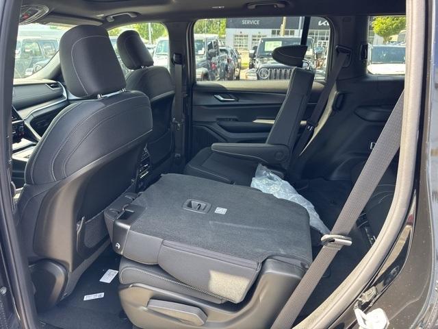 new 2025 Jeep Grand Cherokee L car, priced at $41,015