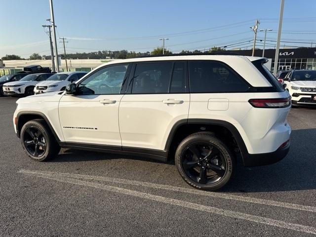 new 2025 Jeep Grand Cherokee car, priced at $45,025