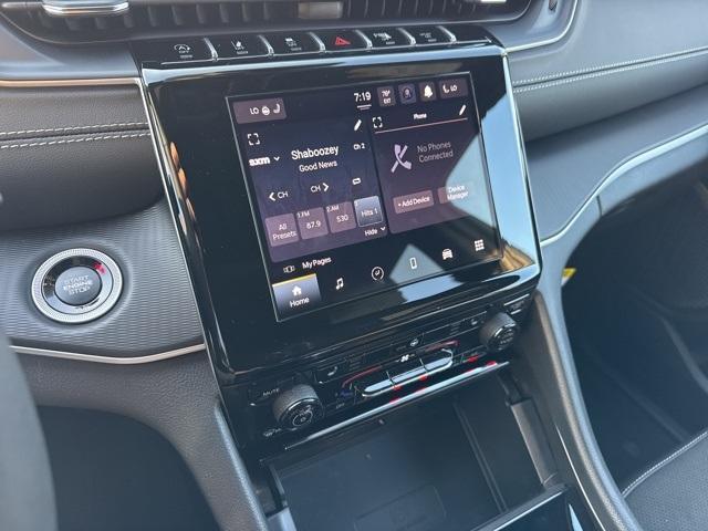 new 2025 Jeep Grand Cherokee car, priced at $45,025