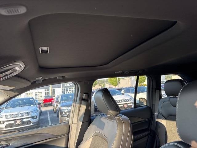 new 2025 Jeep Grand Cherokee car, priced at $45,025