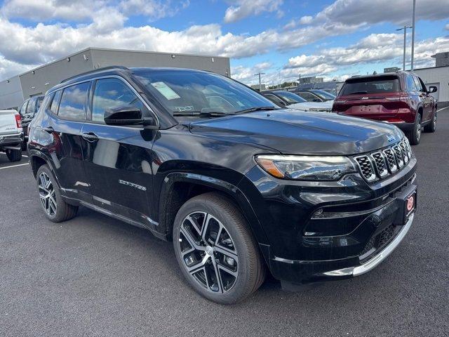 new 2024 Jeep Compass car, priced at $39,885