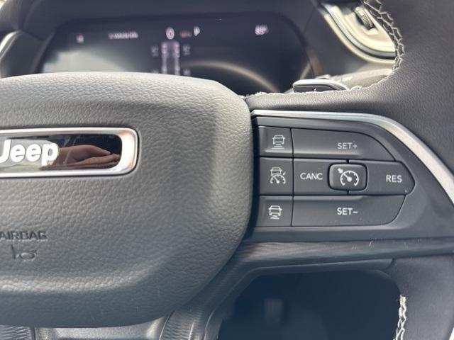 new 2025 Jeep Grand Cherokee car, priced at $42,115