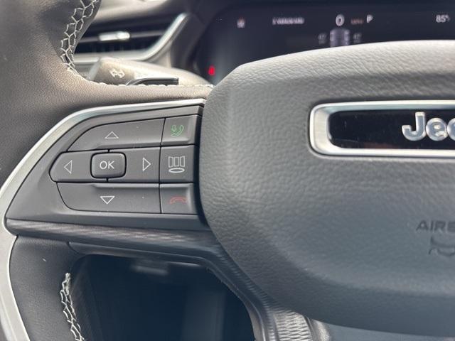 new 2025 Jeep Grand Cherokee car, priced at $42,115