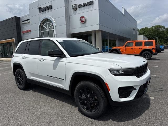 new 2025 Jeep Grand Cherokee car, priced at $42,115
