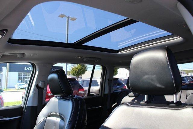used 2024 Jeep Grand Cherokee car, priced at $33,500