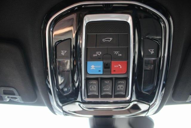 used 2022 Jeep Grand Cherokee car, priced at $39,499