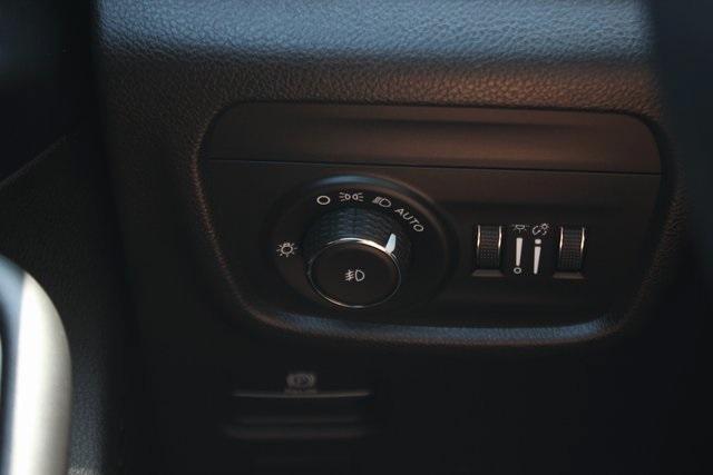 used 2022 Jeep Grand Cherokee car, priced at $39,499
