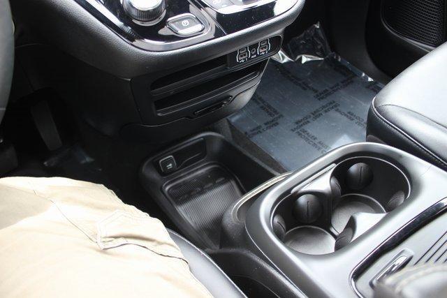 used 2024 Chrysler Pacifica car, priced at $39,500