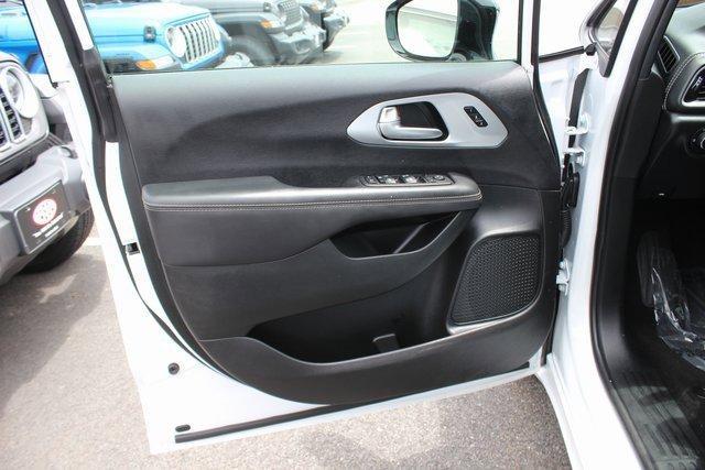 used 2024 Chrysler Pacifica car, priced at $39,500