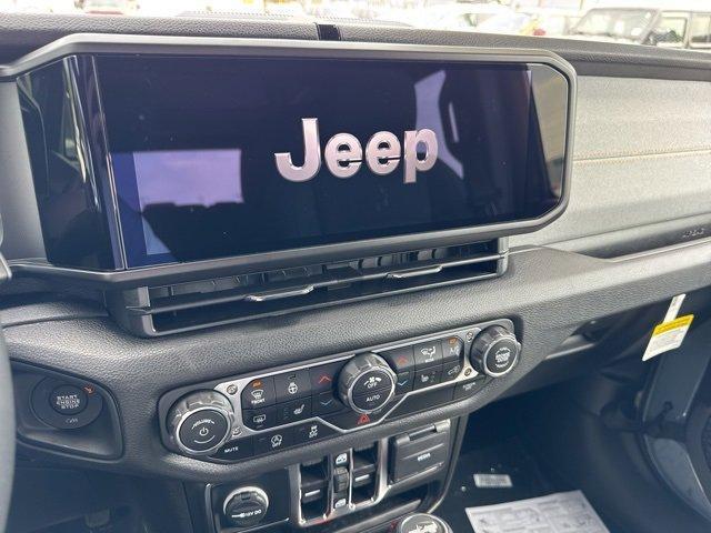 new 2025 Jeep Wrangler car, priced at $48,611