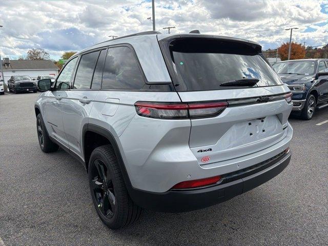 new 2025 Jeep Grand Cherokee car, priced at $49,833