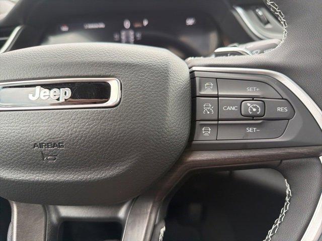 new 2025 Jeep Grand Cherokee car, priced at $49,833