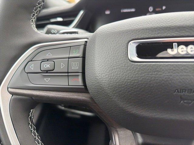 new 2025 Jeep Grand Cherokee car, priced at $49,833