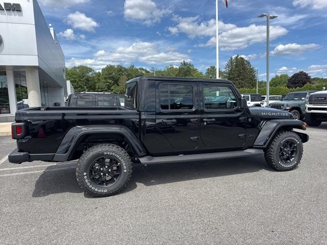 new 2025 Jeep Gladiator car, priced at $50,267