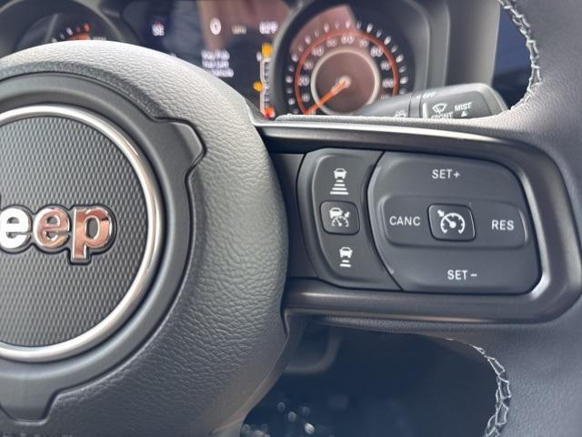new 2025 Jeep Gladiator car, priced at $50,267