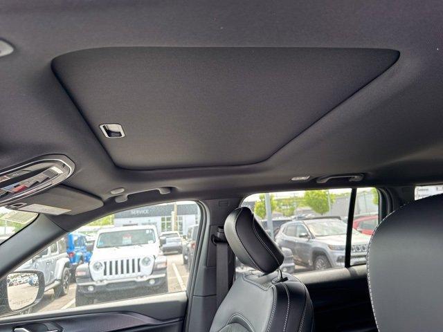 new 2025 Jeep Grand Cherokee car, priced at $43,710