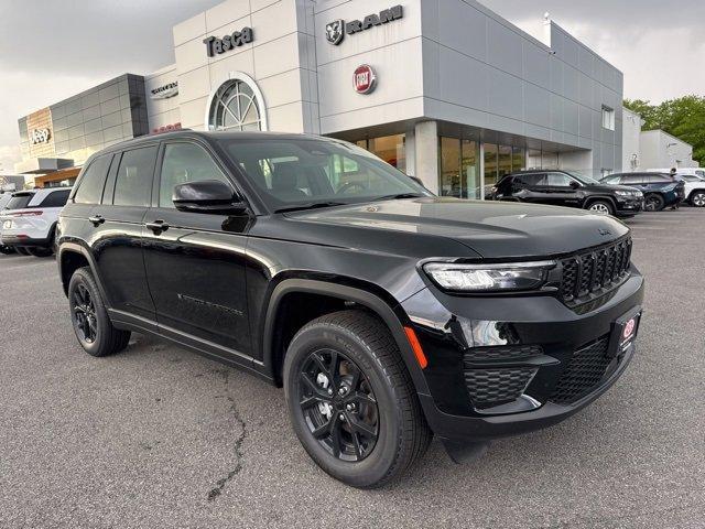 new 2025 Jeep Grand Cherokee car, priced at $44,705