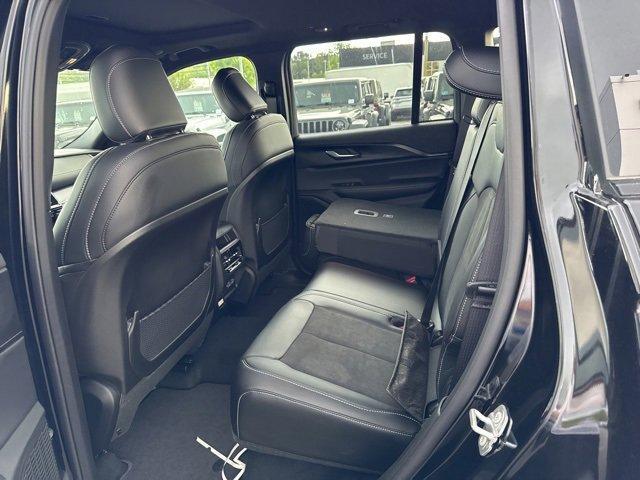 new 2025 Jeep Grand Cherokee car, priced at $44,705