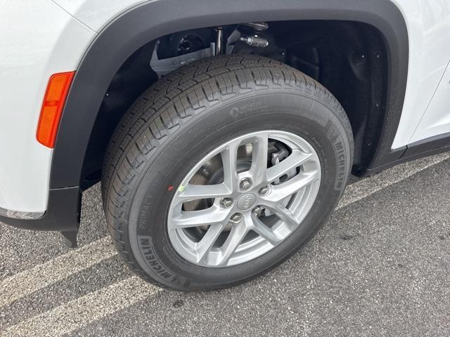 new 2025 Jeep Grand Cherokee L car, priced at $42,958
