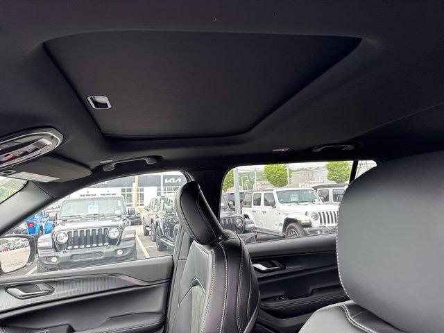 new 2025 Jeep Grand Cherokee L car, priced at $43,717