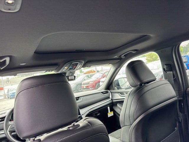 new 2025 Jeep Grand Cherokee L car, priced at $43,717