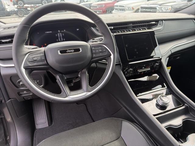 new 2025 Jeep Grand Cherokee car, priced at $47,688