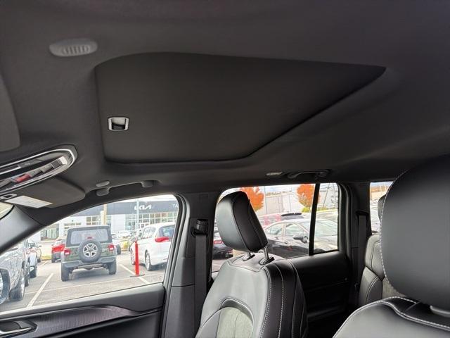 new 2025 Jeep Grand Cherokee car, priced at $47,688