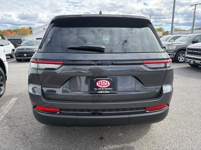 new 2025 Jeep Grand Cherokee car, priced at $47,688