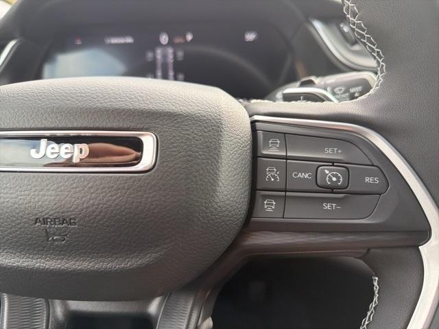 new 2025 Jeep Grand Cherokee car, priced at $47,688