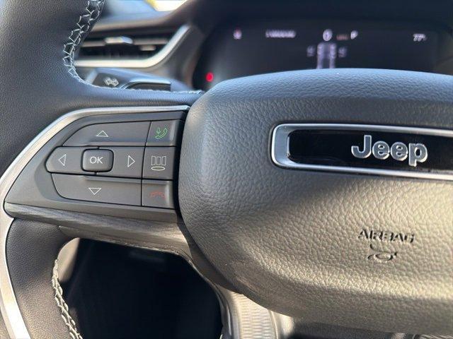 new 2025 Jeep Grand Cherokee car, priced at $47,152