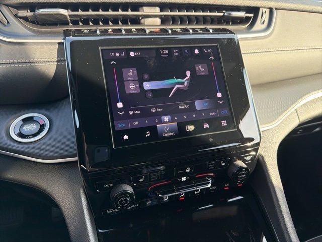 new 2025 Jeep Grand Cherokee car, priced at $47,152