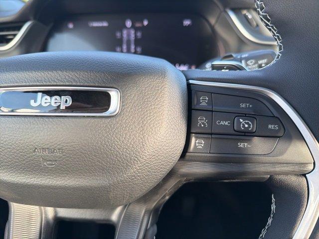 new 2025 Jeep Grand Cherokee car, priced at $47,152