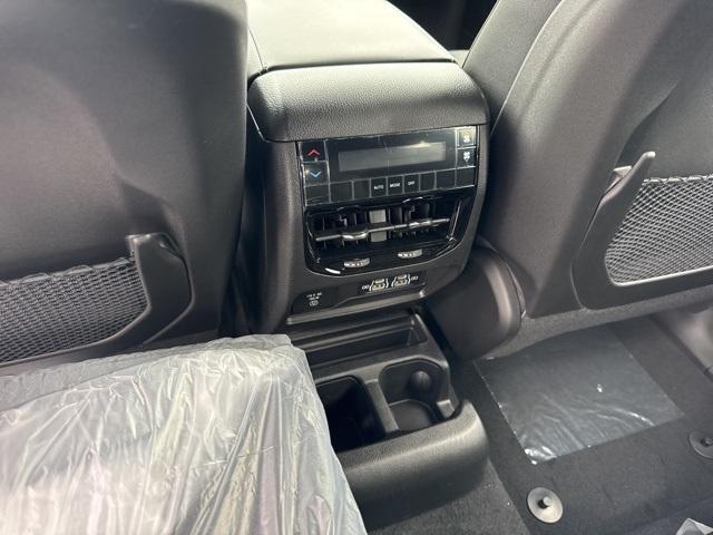 new 2025 Jeep Grand Cherokee L car, priced at $45,622