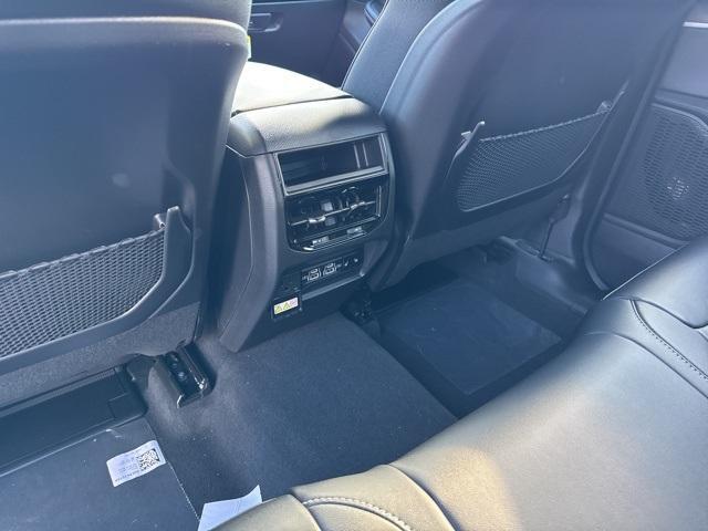 new 2025 Jeep Grand Cherokee car, priced at $49,821