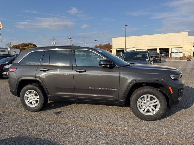 new 2025 Jeep Grand Cherokee car, priced at $42,715