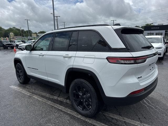 new 2025 Jeep Grand Cherokee car, priced at $47,130