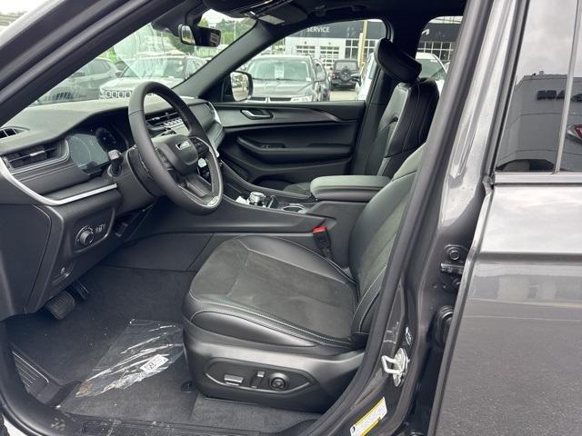 new 2025 Jeep Grand Cherokee car, priced at $46,730
