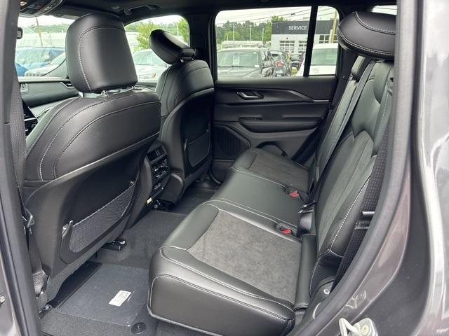new 2025 Jeep Grand Cherokee car, priced at $46,730