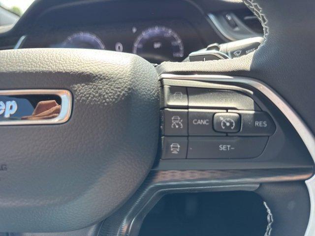 new 2025 Jeep Grand Cherokee car, priced at $48,375