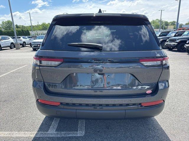 new 2025 Jeep Grand Cherokee car, priced at $48,375