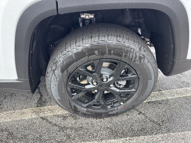new 2025 Jeep Grand Cherokee car, priced at $42,115