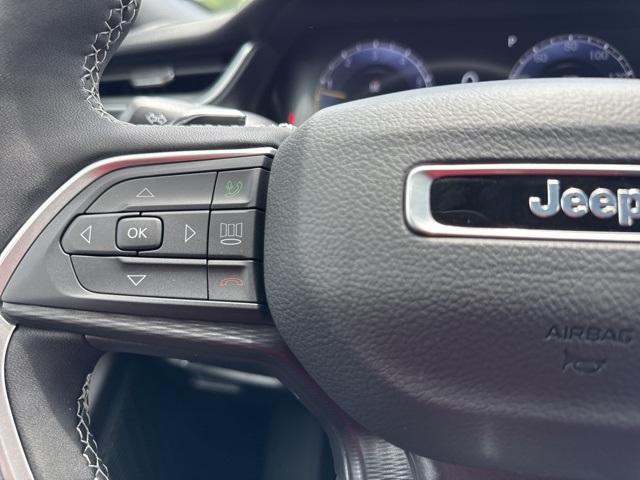new 2025 Jeep Grand Cherokee car, priced at $42,115
