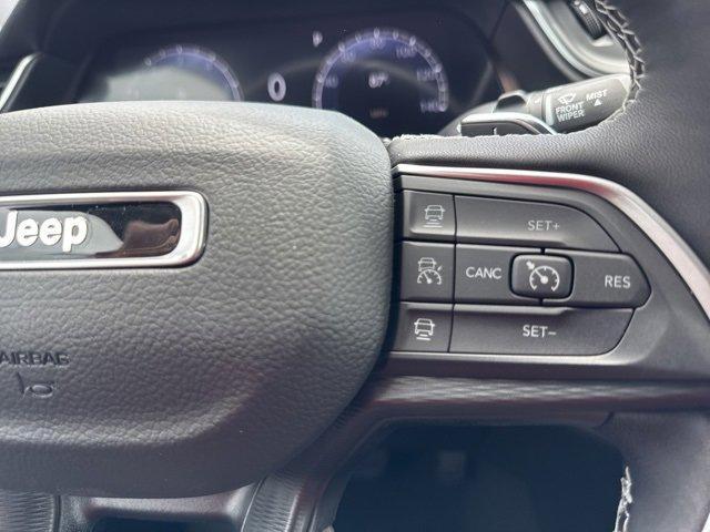 new 2025 Jeep Grand Cherokee car, priced at $42,115