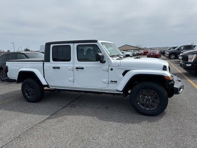 new 2024 Jeep Gladiator car, priced at $55,645