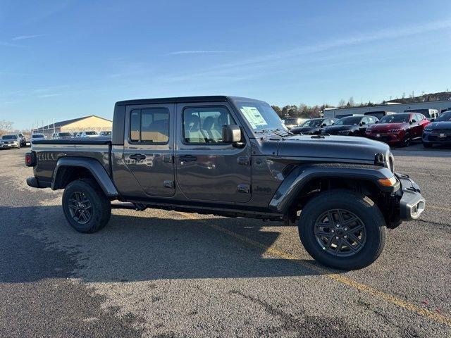 new 2024 Jeep Gladiator car, priced at $55,615