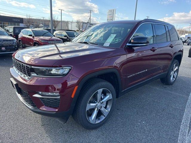 new 2025 Jeep Grand Cherokee car, priced at $49,935