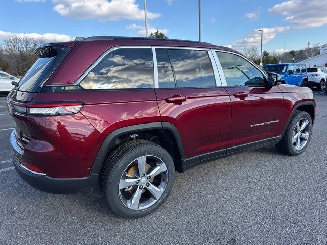 new 2025 Jeep Grand Cherokee car, priced at $49,935