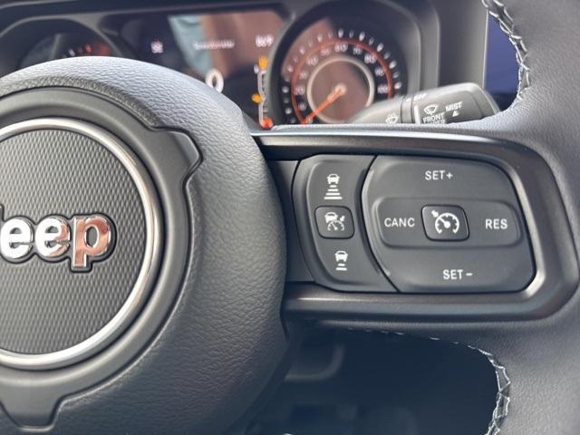 new 2025 Jeep Gladiator car, priced at $49,272